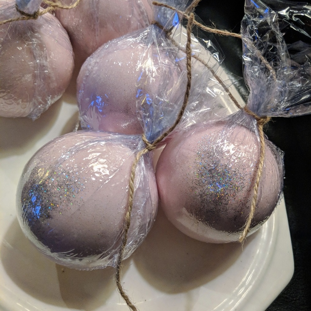 ๐ Sold out! Geranium Bath Bomb ๐ - Picture 4 of 4